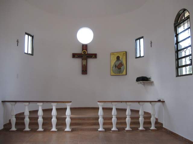 Interior da Capela de São Columbano na Fazenda Roda e Cruz