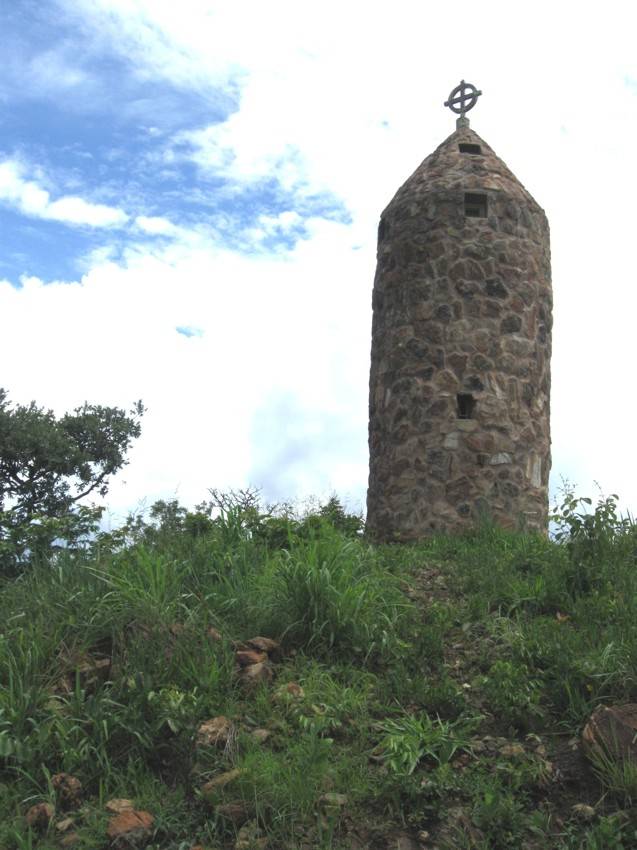 Torre-Oratório de São Patrício e Santos Célticos na Fazenda Roda e Cruz